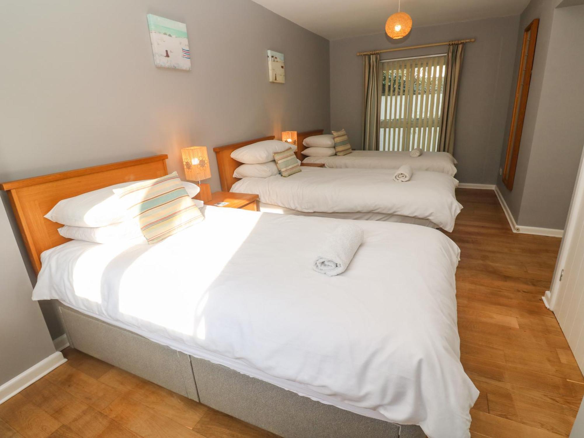 Beachcombers Newquay  Exterior photo